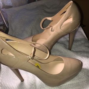 Nine West nude heels